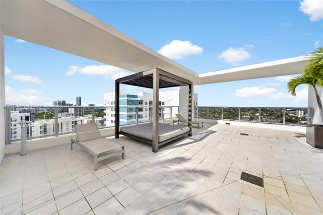 1010 SW 2nd Ave 1605, Miami, FL 33130