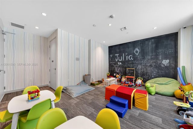 1010 SW 2nd Ave 1605, Miami, FL 33130