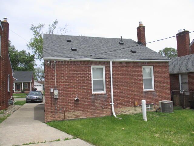 1425 Moran Avenue, Lincoln Park, MI 48146