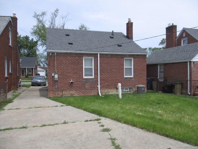 1425 Moran Avenue, Lincoln Park, MI 48146