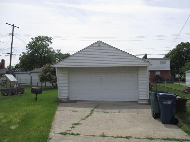 1425 Moran Avenue, Lincoln Park, MI 48146