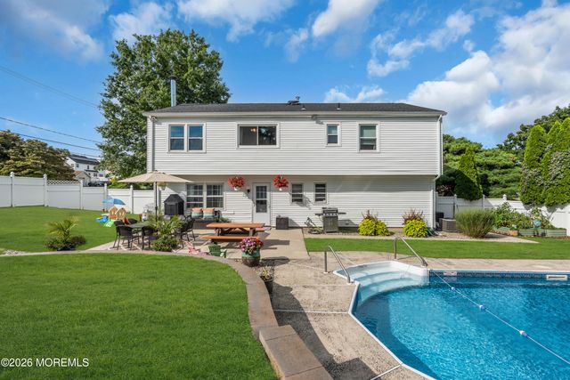 2 Colony Court, Hazlet, NJ 07730