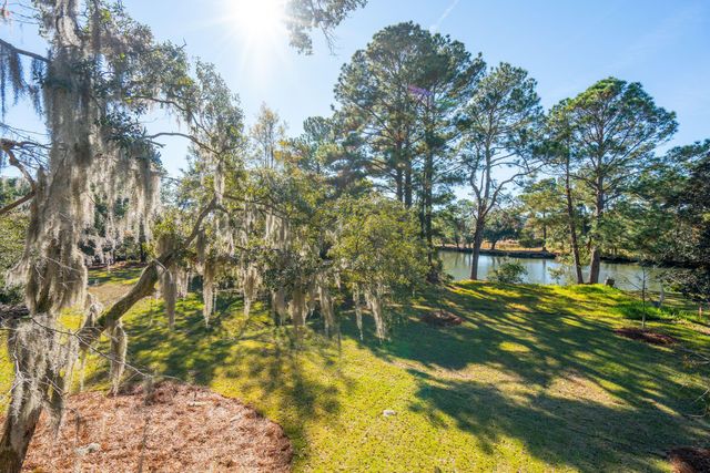 1574 Headquarters Plantation Drive, Johns Island, SC 29455