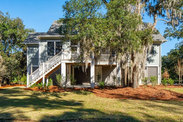 1574 Headquarters Plantation Drive, Johns Island, SC 29455