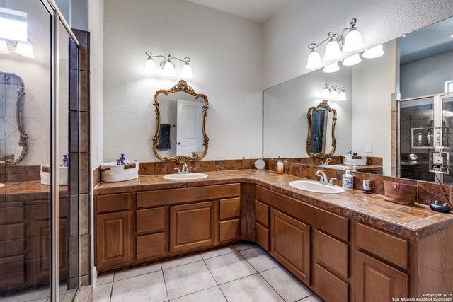 378 Rosewood, La Vernia, TX 78121