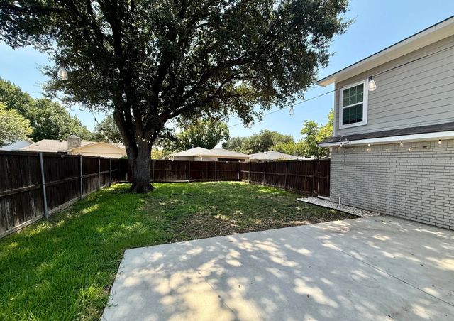 8506 Londonderry Lane, Dallas, TX 75228