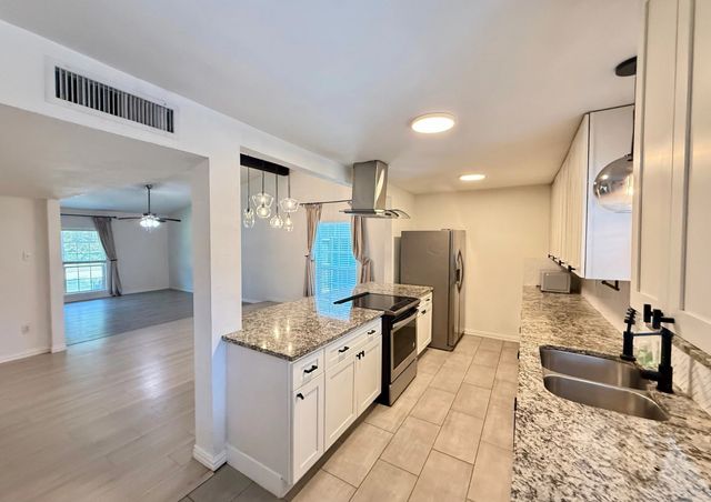 8506 Londonderry Lane, Dallas, TX 75228