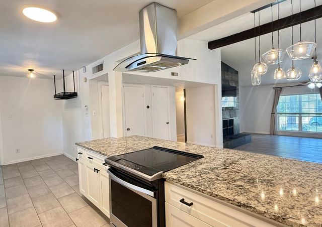 8506 Londonderry Lane, Dallas, TX 75228