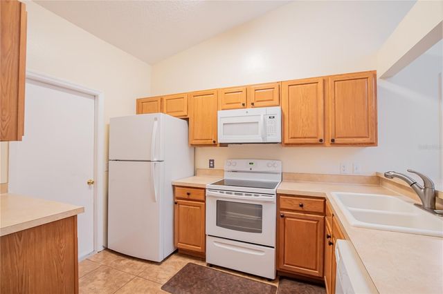 7160 PEBBLE PASS LOOP, Lakeland, FL 33810
