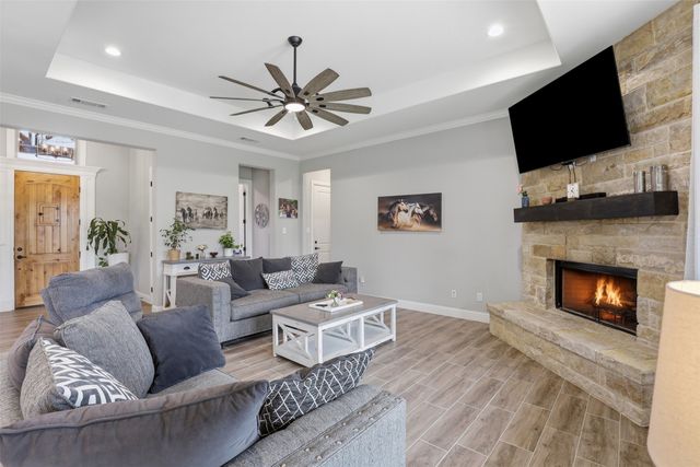 915 Taylor Branch, Springtown, TX 76082