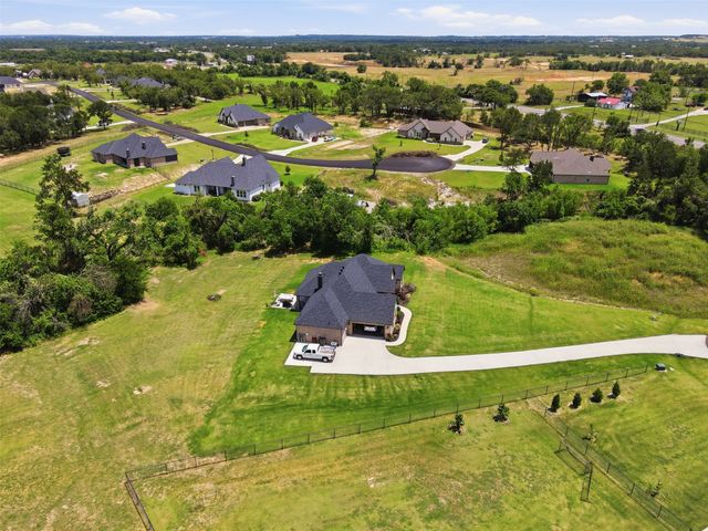 915 Taylor Branch, Springtown, TX 76082