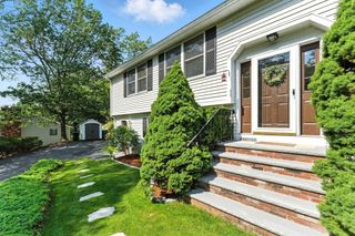40 Waltham St, Woburn, MA 01801