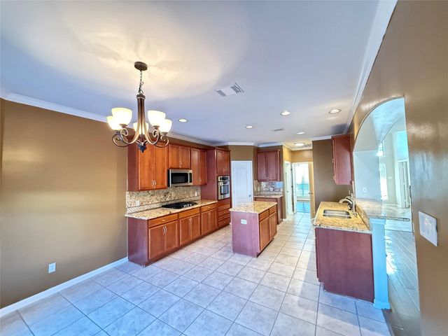 3808 Travis Lake Court, Pearland, TX 77581