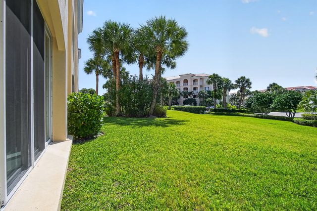 37 E Harbour Isle Dr Drive E 106, Fort Pierce, FL 34949