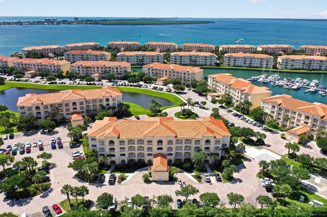 37 E Harbour Isle Dr Drive E 106, Fort Pierce, FL 34949