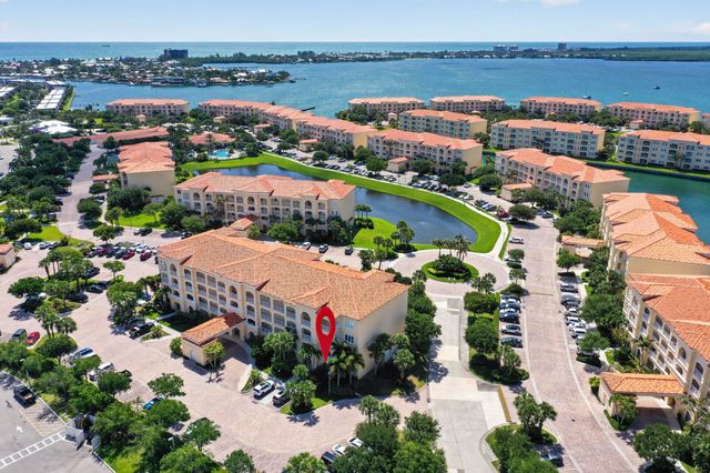 37 E Harbour Isle Dr Drive E 106, Fort Pierce, FL 34949