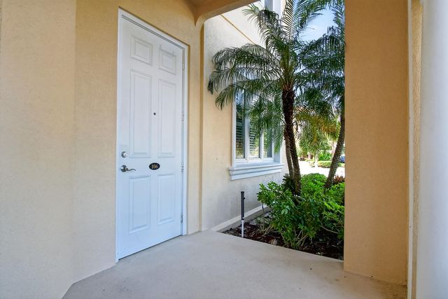 37 E Harbour Isle Dr Drive E 106, Fort Pierce, FL 34949