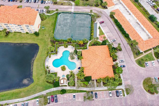 37 E Harbour Isle Dr Drive E 106, Fort Pierce, FL 34949