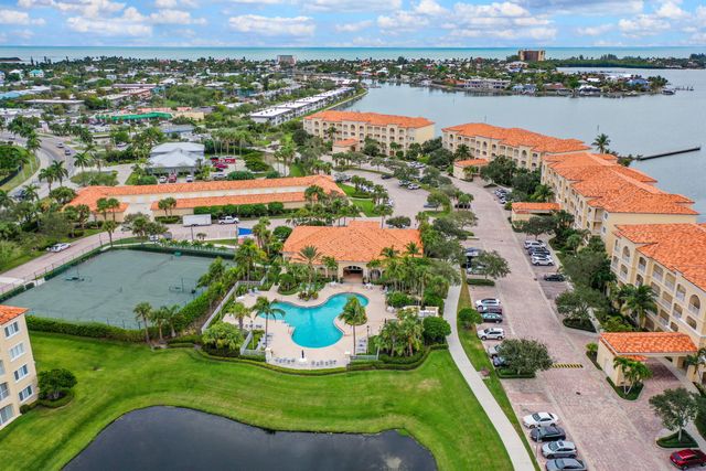 37 E Harbour Isle Dr Drive E 106, Fort Pierce, FL 34949