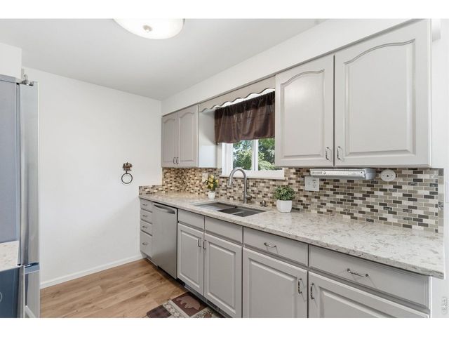 1040 White Elm Dr, Loveland, CO 80538