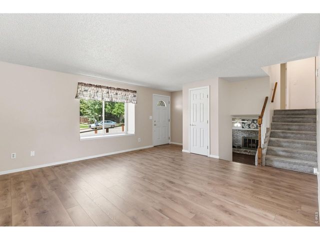 1040 White Elm Dr, Loveland, CO 80538