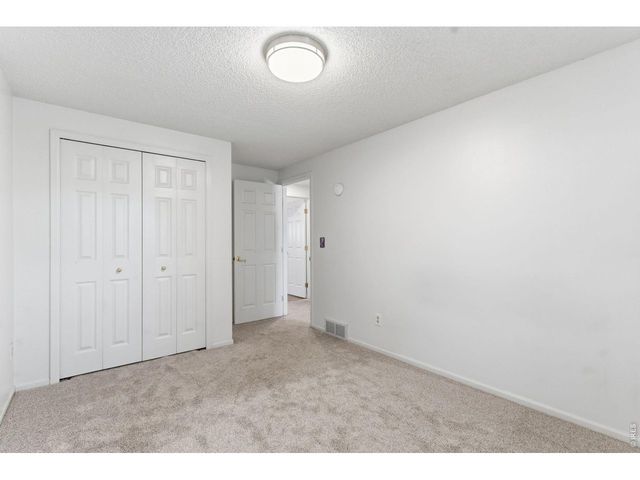1040 White Elm Dr, Loveland, CO 80538
