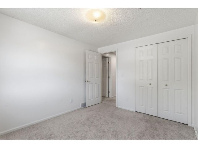 1040 White Elm Dr, Loveland, CO 80538