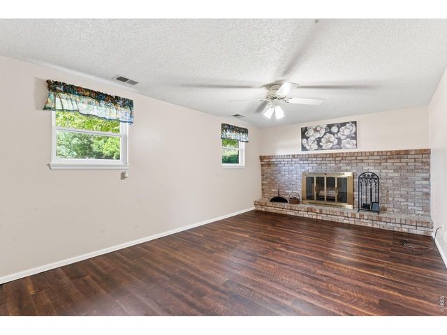 1040 White Elm Dr, Loveland, CO 80538