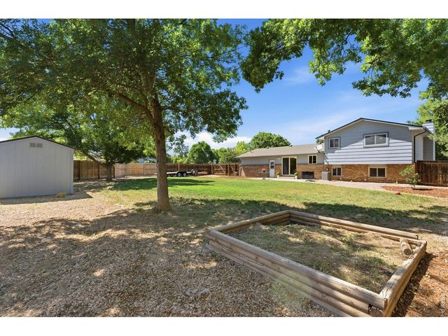 1040 White Elm Dr, Loveland, CO 80538