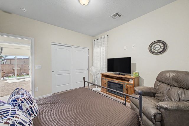 5721 E Leland Street, Mesa, AZ 85215