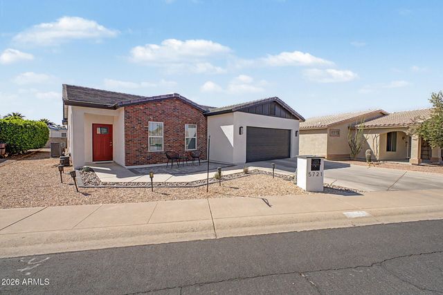 5721 E Leland Street, Mesa, AZ 85215