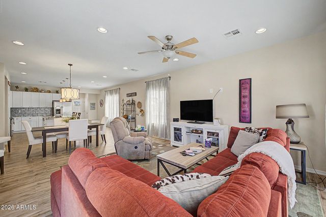 5721 E Leland Street, Mesa, AZ 85215