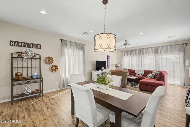 5721 E Leland Street, Mesa, AZ 85215