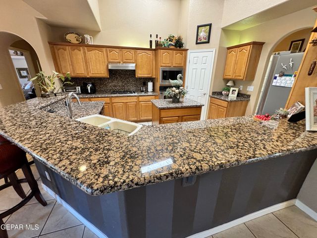 6035 LAGUNA VISTA Drive, El Paso, TX 79932