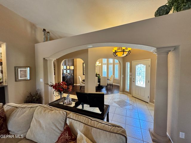 6035 LAGUNA VISTA Drive, El Paso, TX 79932