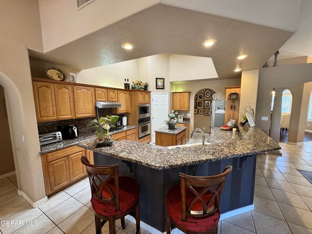 6035 LAGUNA VISTA Drive, El Paso, TX 79932
