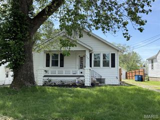 708 Gilbert Street, Swansea, IL 62226