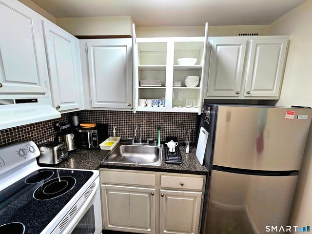 100 York Street 17K, New Haven, CT 06511