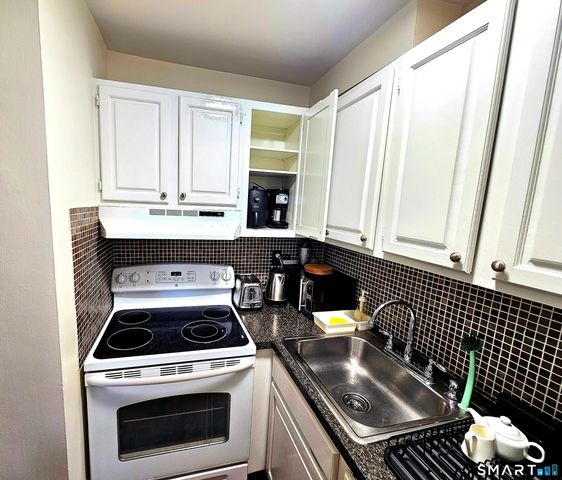 100 York Street 17K, New Haven, CT 06511