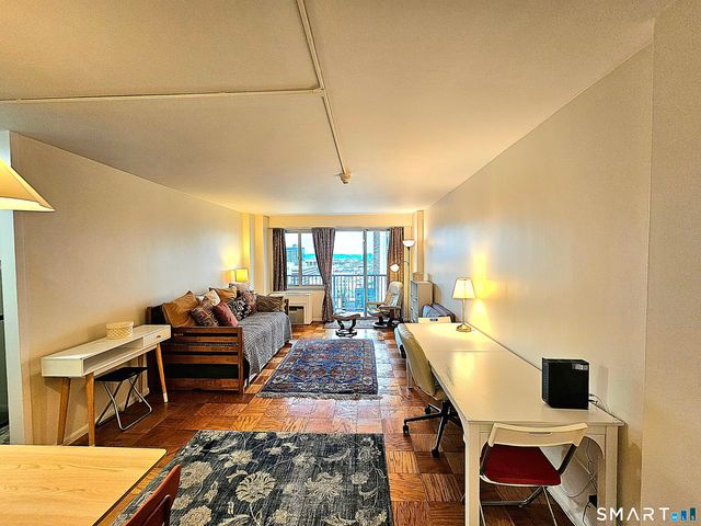 100 York Street 17K, New Haven, CT 06511