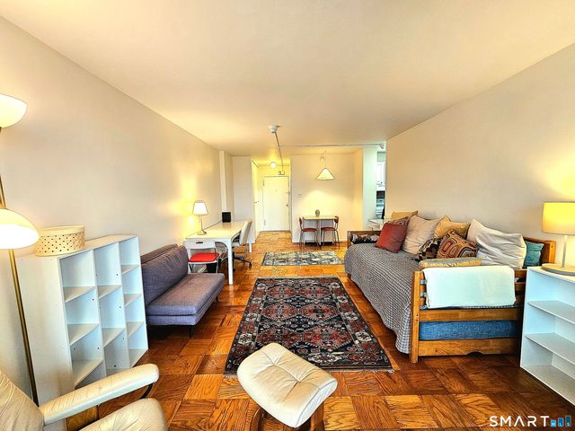 100 York Street 17K, New Haven, CT 06511