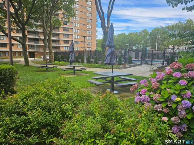 100 York Street 17K, New Haven, CT 06511