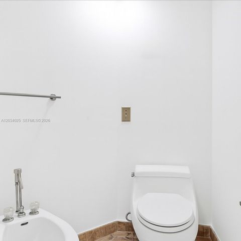888 Brickell Key 2510, Miami, FL 33131