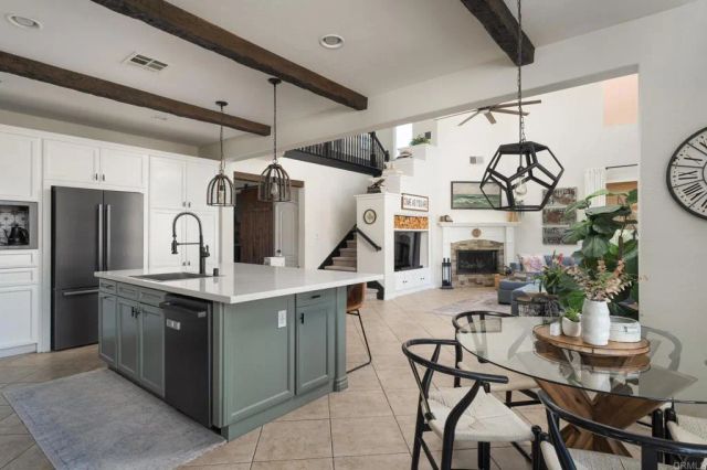 950 Baylor Drive, San Marcos, CA 92078