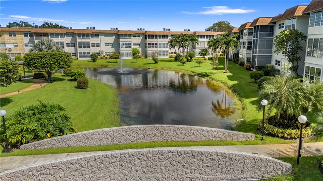 3501 NW 47th Ave 614, Lauderdale Lakes, FL 33319