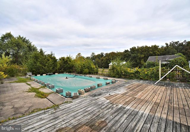 3205 LITTLE RD, Perkiomenville, PA 18074