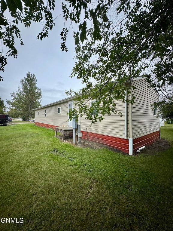 104 Carbon Street, Underwood, ND 58576 photo 12