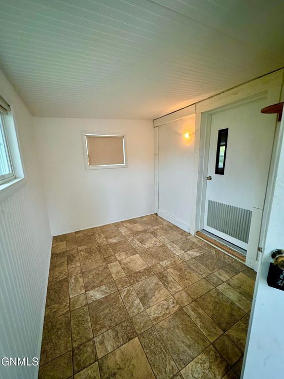 104 Carbon Street, Underwood, ND 58576 photo 17