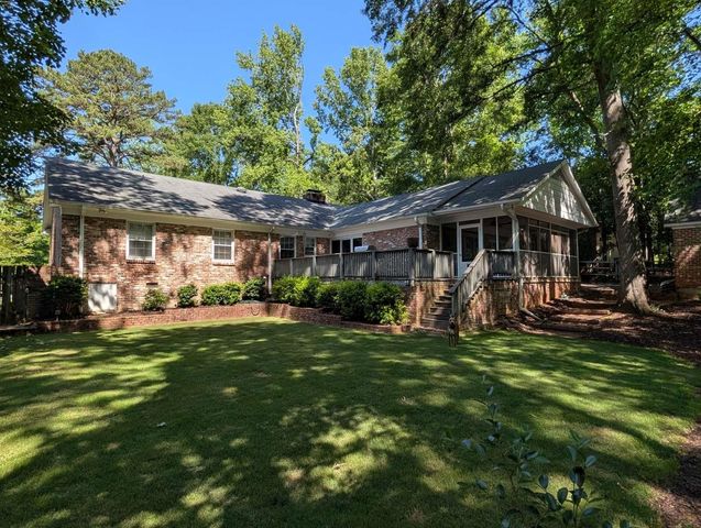 255 Heathwood Drive, Spartanburg, SC 29307