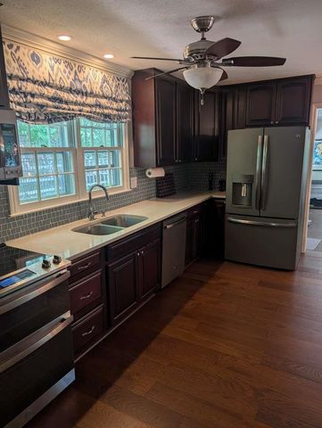 255 Heathwood Drive, Spartanburg, SC 29307